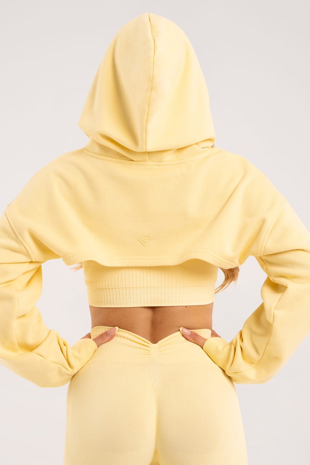 BLUZA CUT OUT