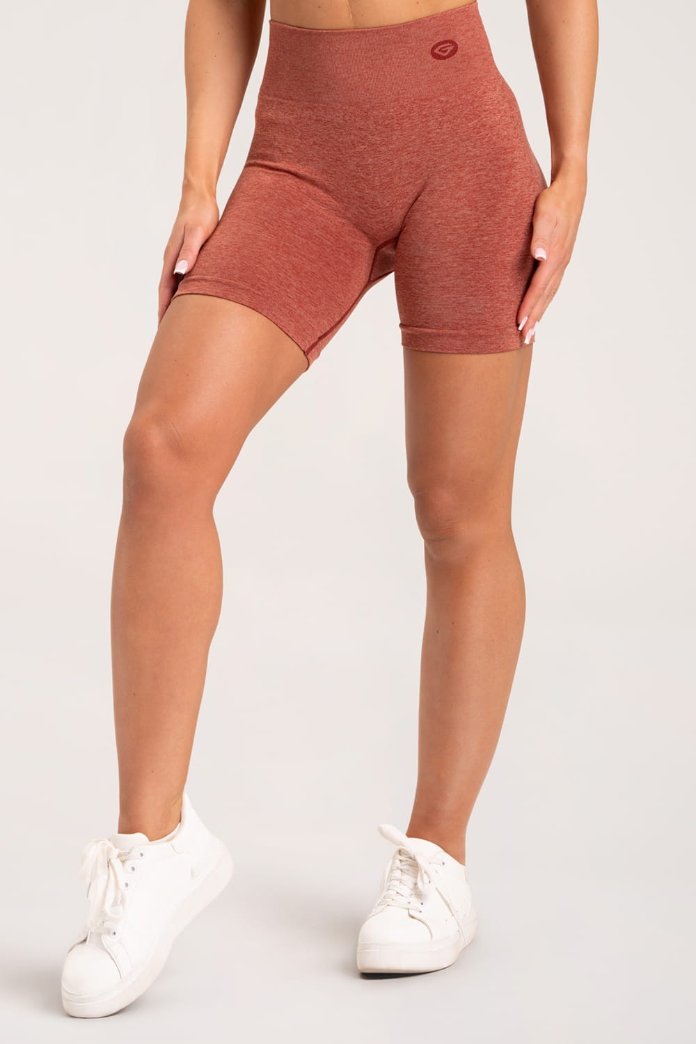 SEAMLESS SHORTS