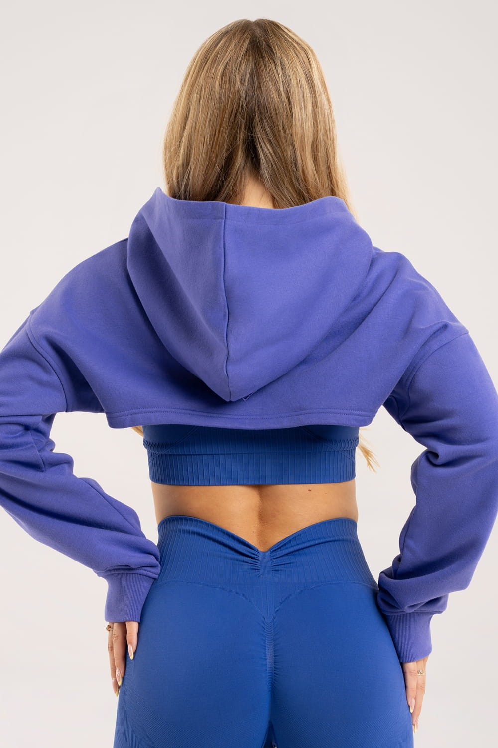 BLUZA CUT OUT